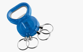 Breloc din plastic albastru desfacator si inele suplimentare pentru chei